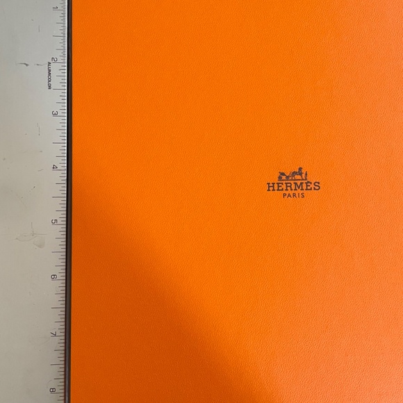 Hermes Gift Box - Picture 2 of 6